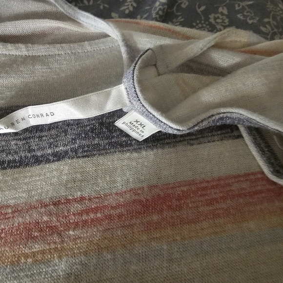 Ladies Plus Size Blouse - Picture 2 of 4